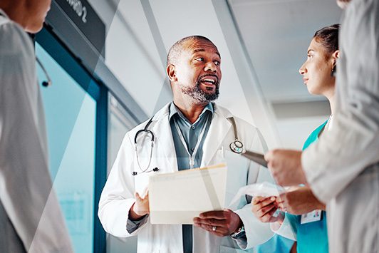 Guarda de prontuários médicos: prazos e estratégias para arquivos físicos e digitais